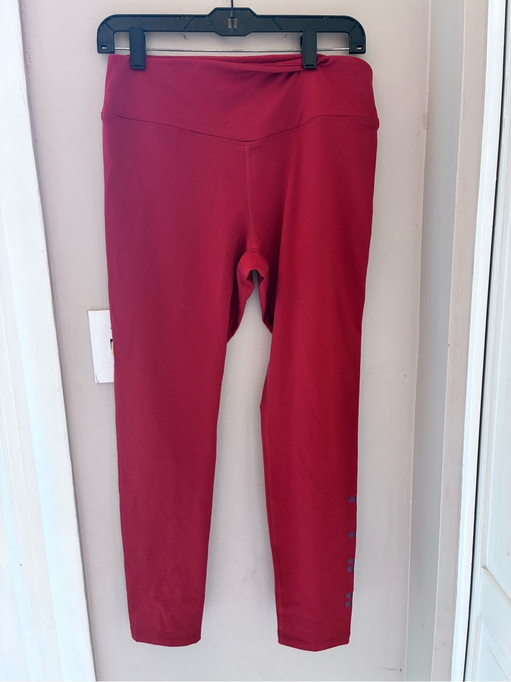 VS Pink “cozy” leggings size L rust colored